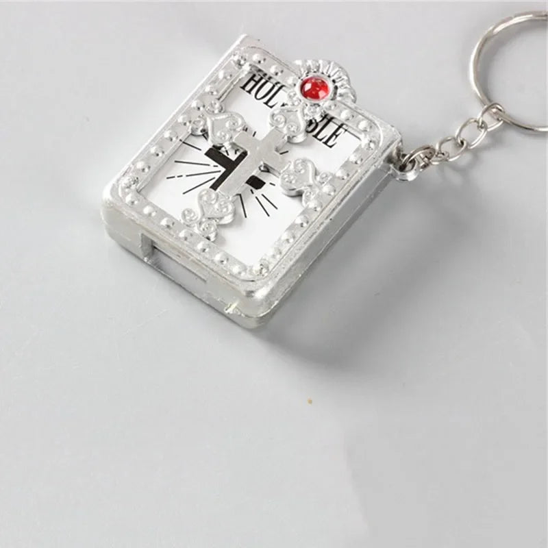 Creative Mini Holy Bible Keychain Pageable English Bible Book Key Ring Metal Jesus Cross Religious Pendant Church Souvenir Gifts