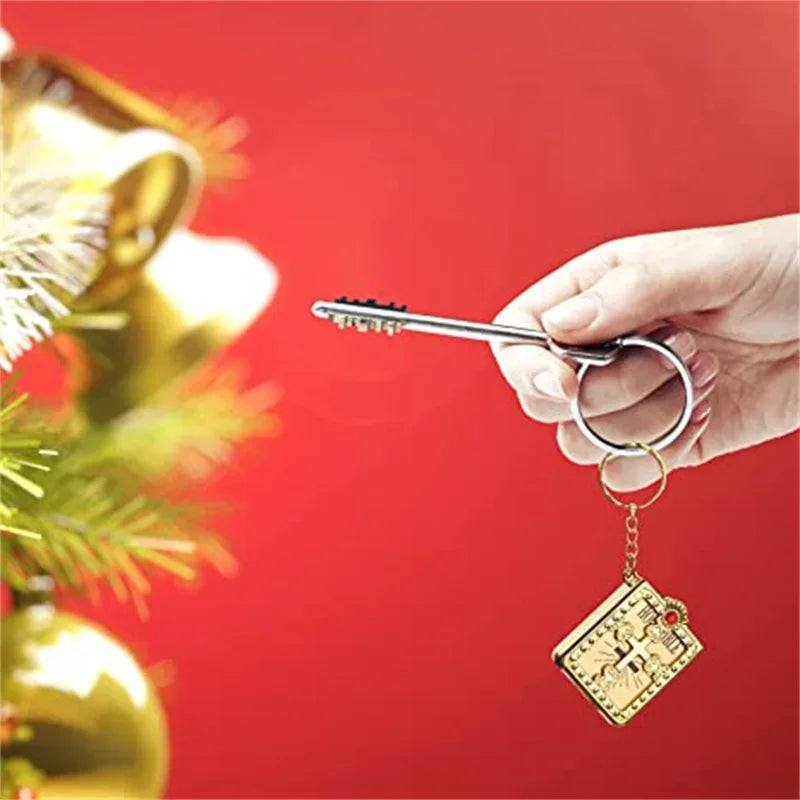Creative Mini Holy Bible Keychain Pageable English Bible Book Key Ring Metal Jesus Cross Religious Pendant Church Souvenir Gifts