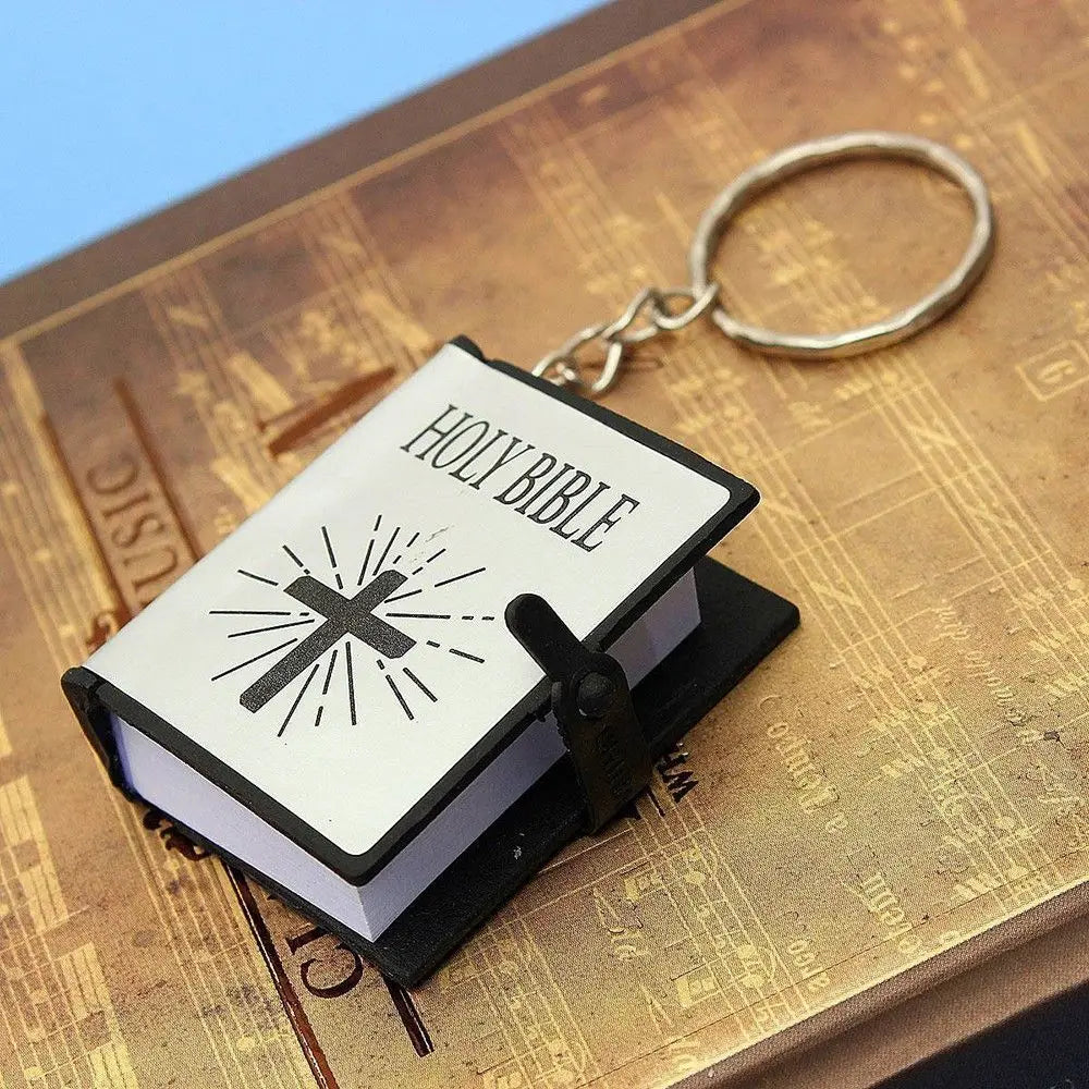 Metal Mini Bible Keychains English HOLY BIBLE Small Size Jesus Cross Keyrings For Sunday School Prize