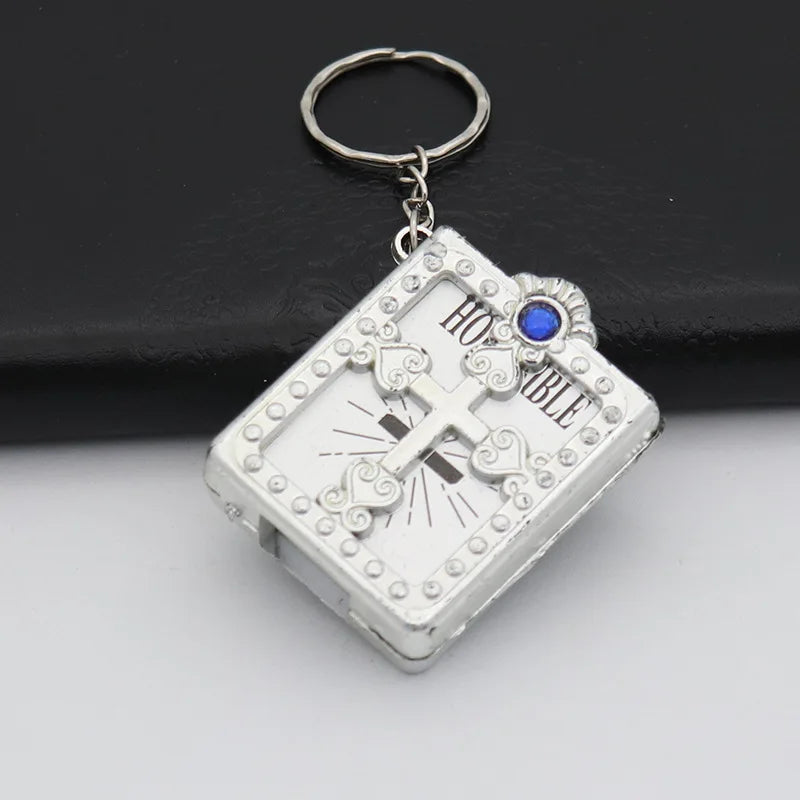 Creative Mini Holy Bible Keychain Pageable English Bible Book Key Ring Metal Jesus Cross Religious Pendant Church Souvenir Gifts
